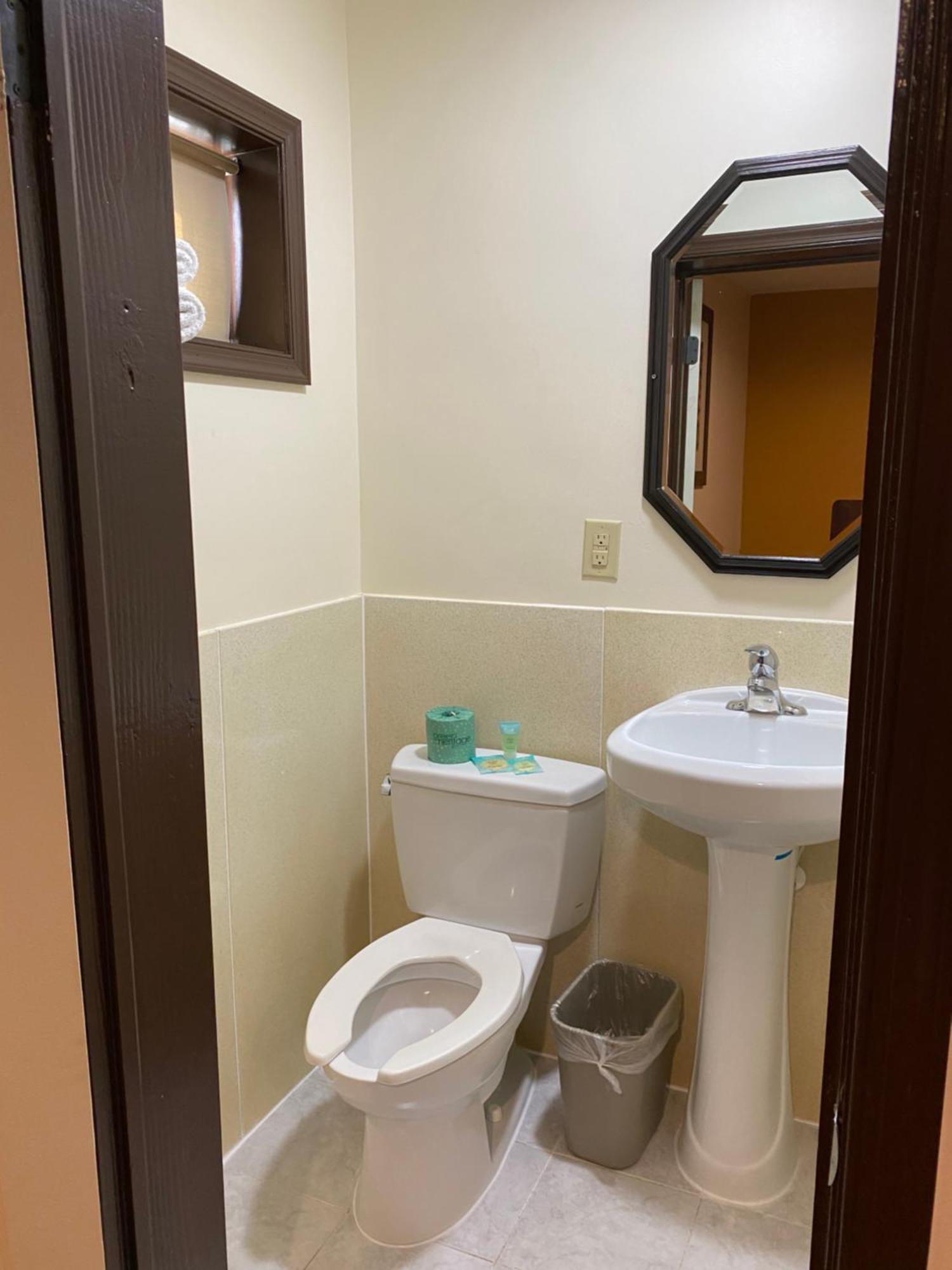 Budget Inn Солсбери Экстерьер фото